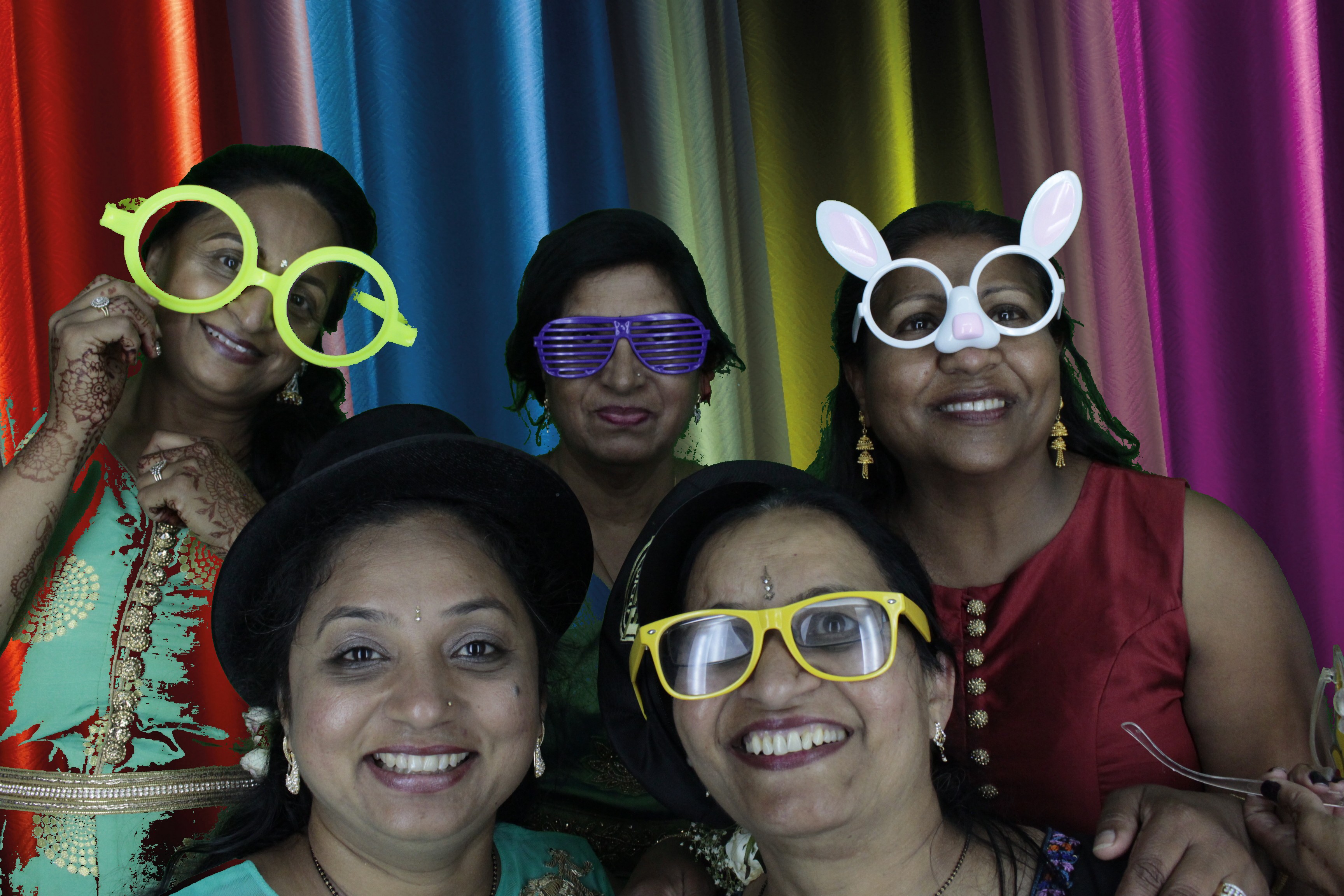 Bhavin & Yasmin’s Wedding | View more photos from the event at gallery.myphotoboothexperience.co.uk/u/MyPhotoBoothExperienceLtd/Bhavin-Yasmin’s-Wedding